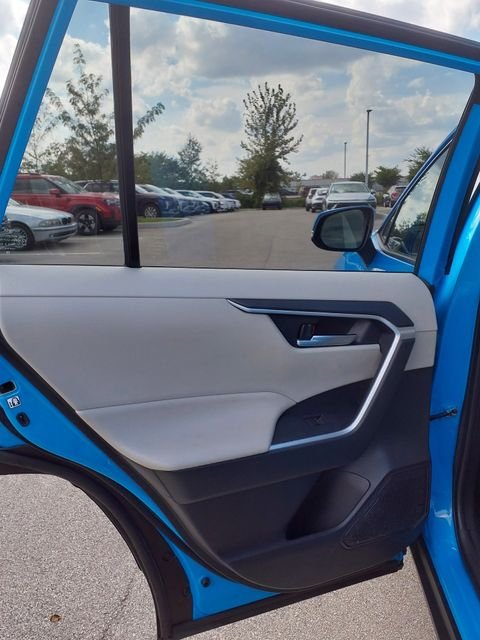 2019 Toyota RAV4 XLE Premium - Photo 18