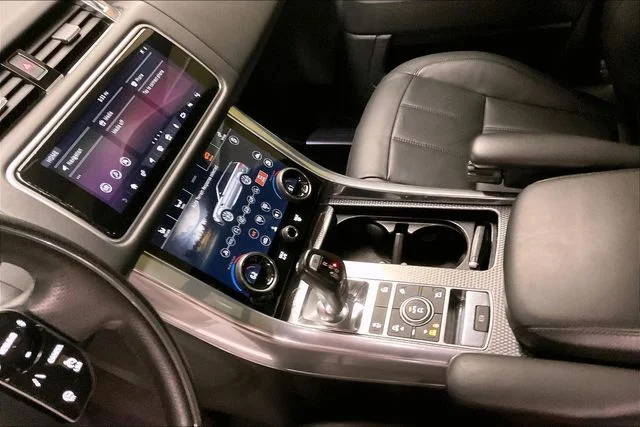 Used 2022  Land Rover HSE Dynamic image 22