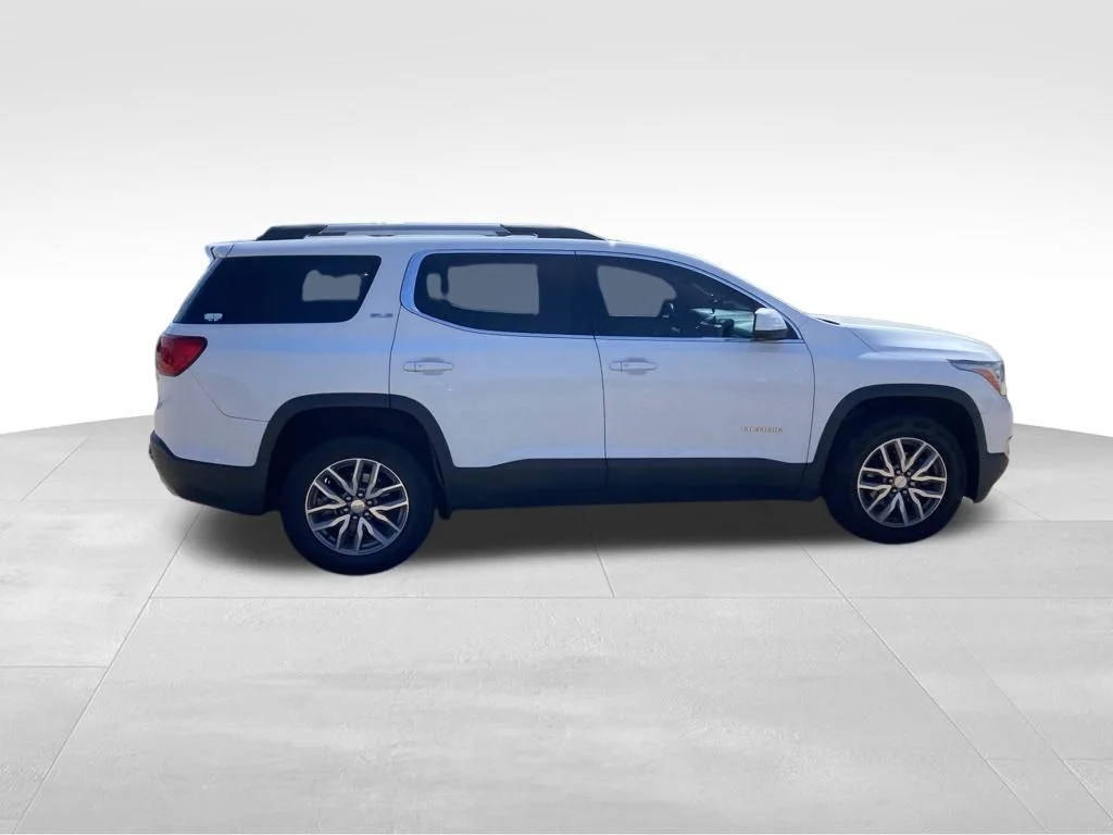 Used 2017 White GMC SLE-2 image 13