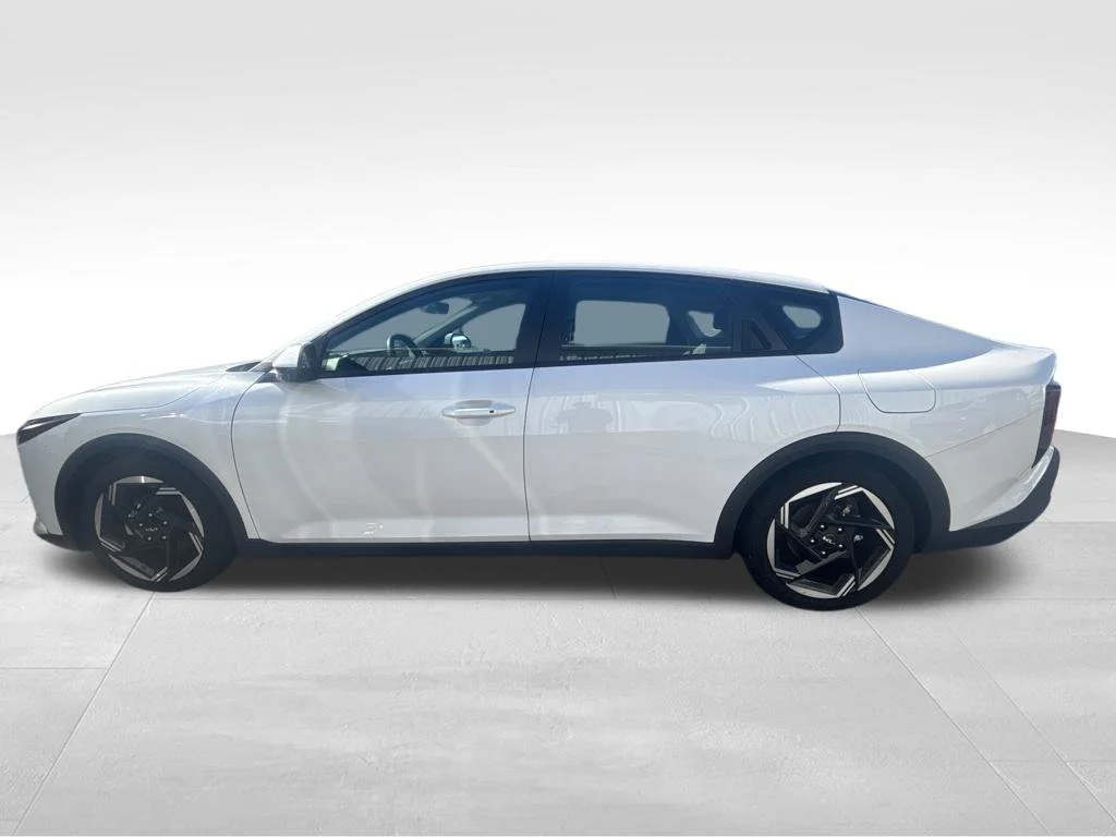 Used 2025 White Kia EX image 2