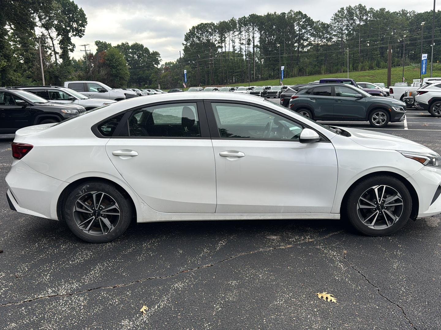 Used 2022 Kia FORTE LXS with VIN 3KPF24AD4NE437625 for sale in Hearne, TX