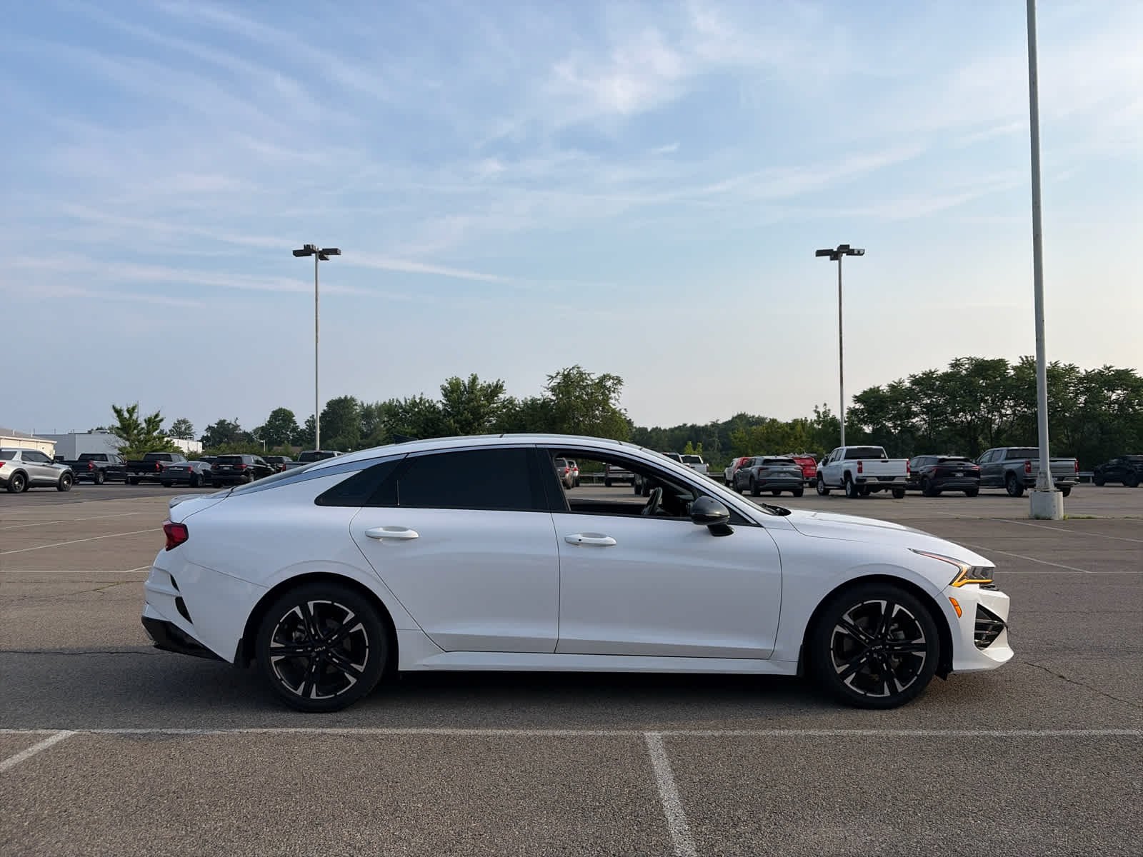 Used 2022 White Kia GT-Line image 3