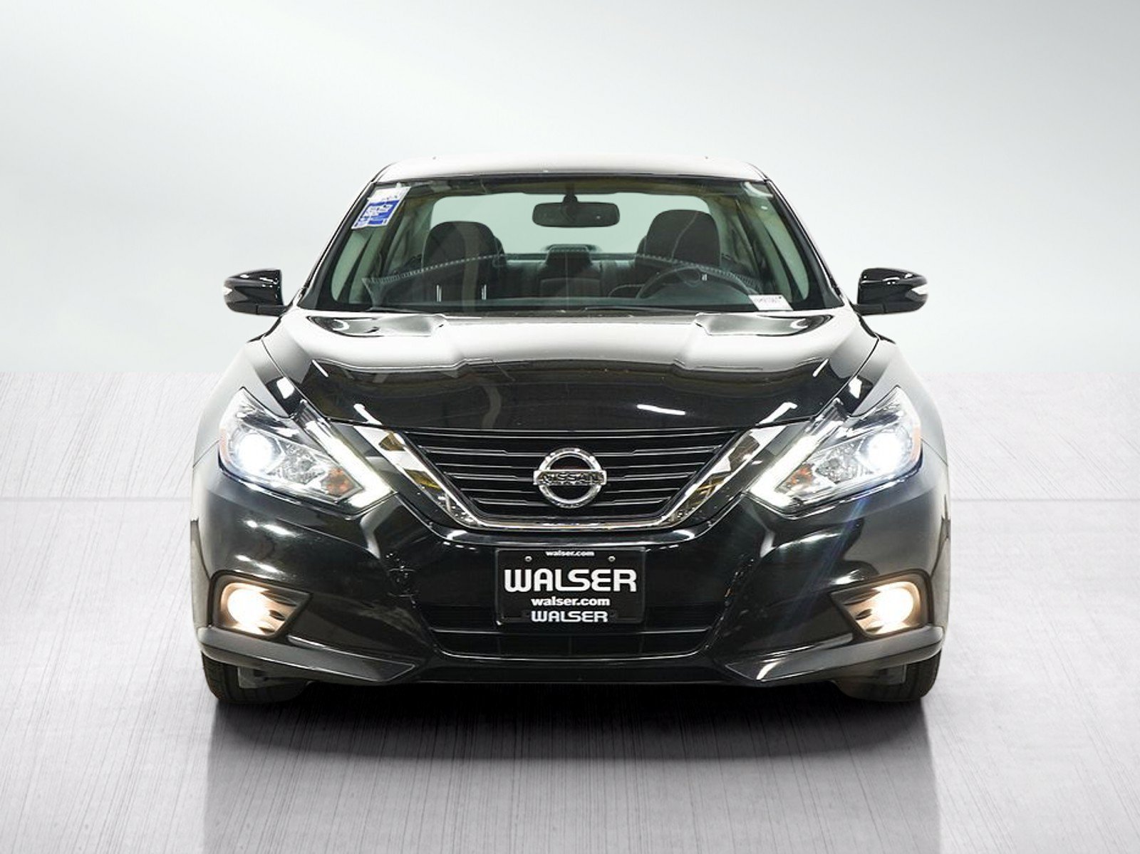 Used 2018 Super Black Clearcoat Nissan 2.5 SL Sedan image 6