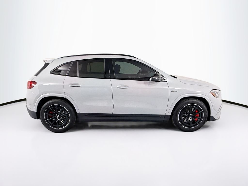 New 2026 MANUFAKTUR Alpine Gray Mercedes-Benz GLA 35 AMG® image 4