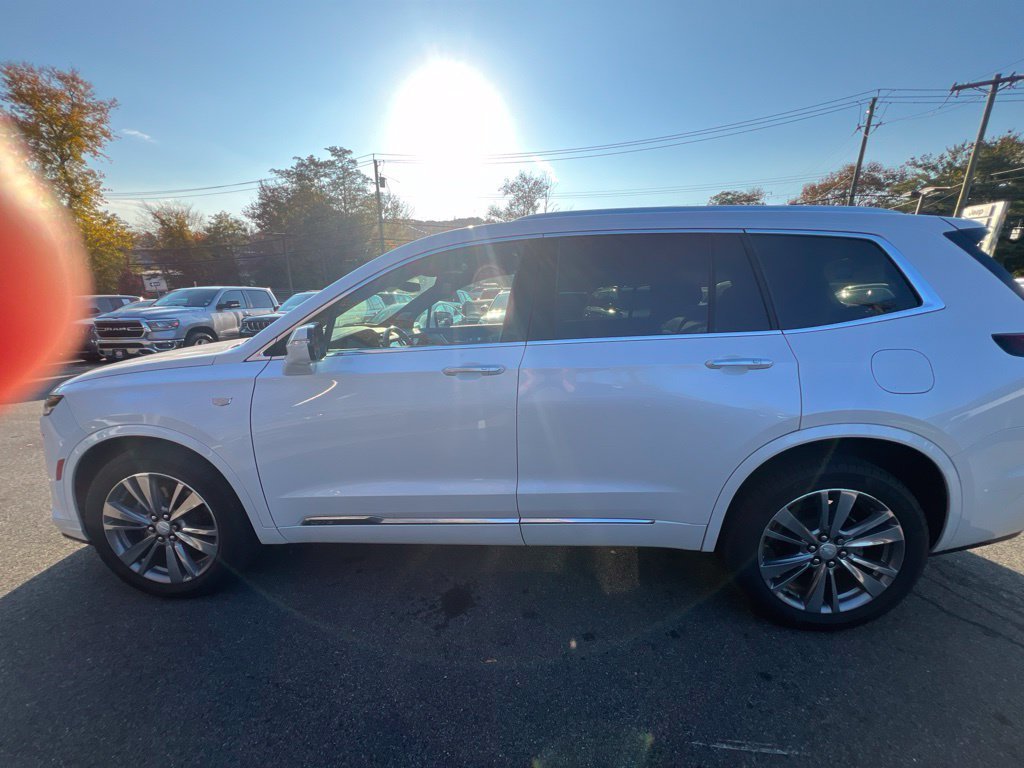 Used 2023 White Cadillac Premium Luxury image 9
