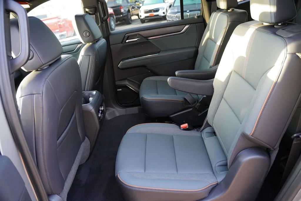 Used 2026 Sterling Metallic GMC AT4 image 17