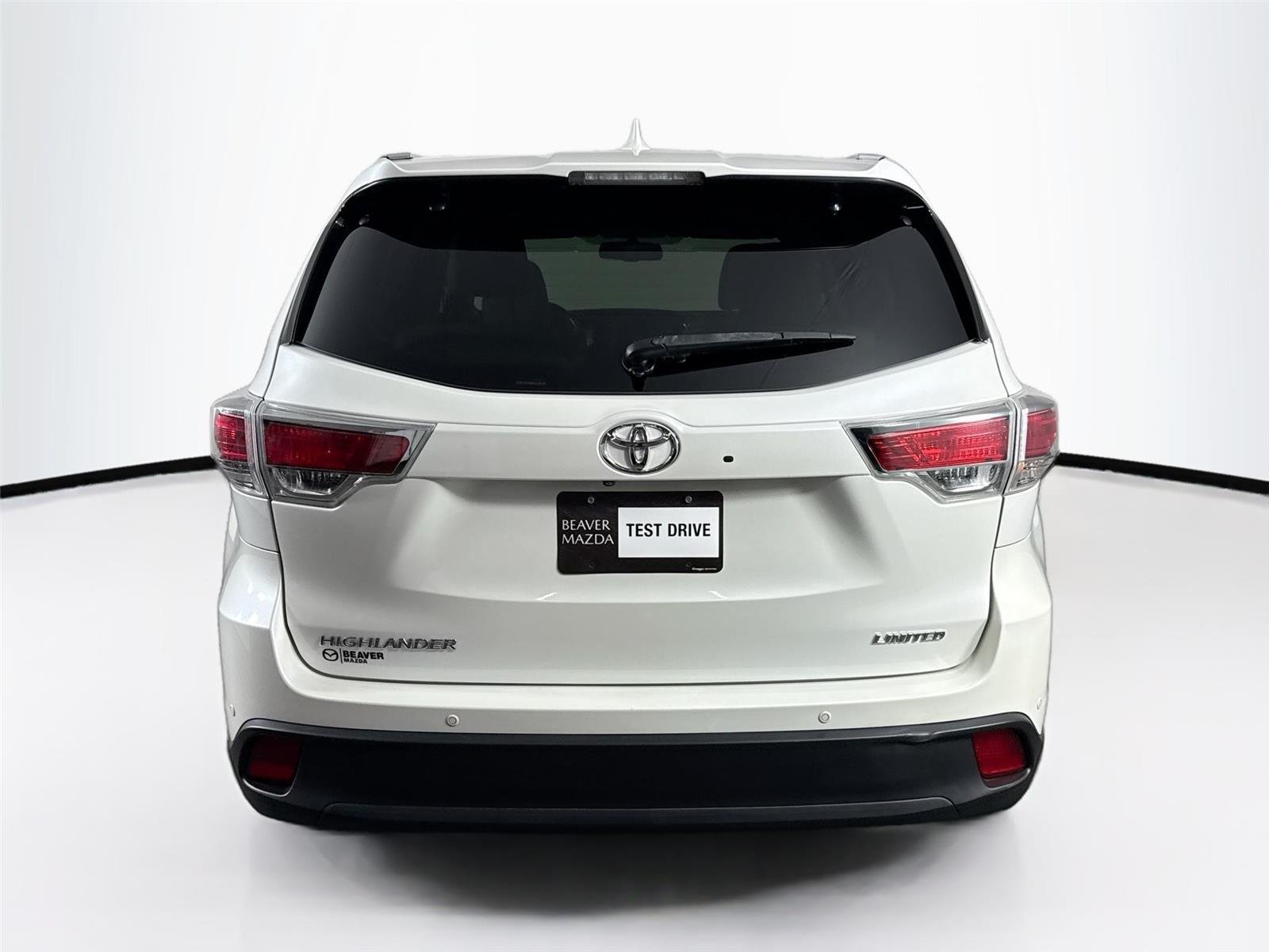 Used 2016 Blizzard Pearl Toyota Limited image 12