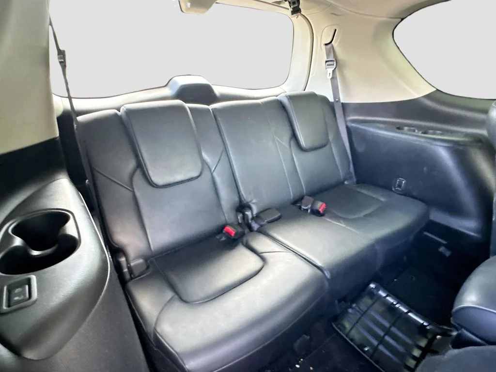 Certified Used 2024 Gray INFINITI LUXE image 30
