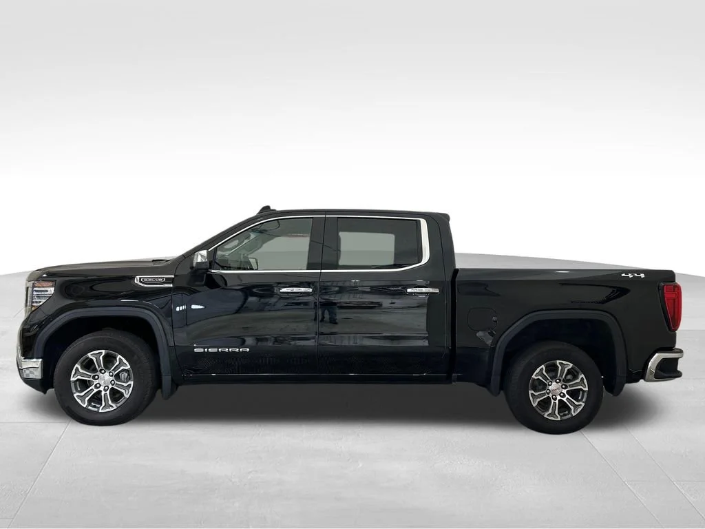 Used 2025 Onyx Black GMC SLT image 2