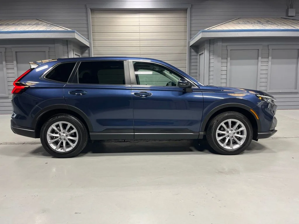2025 Honda CR-V EX - Photo 8