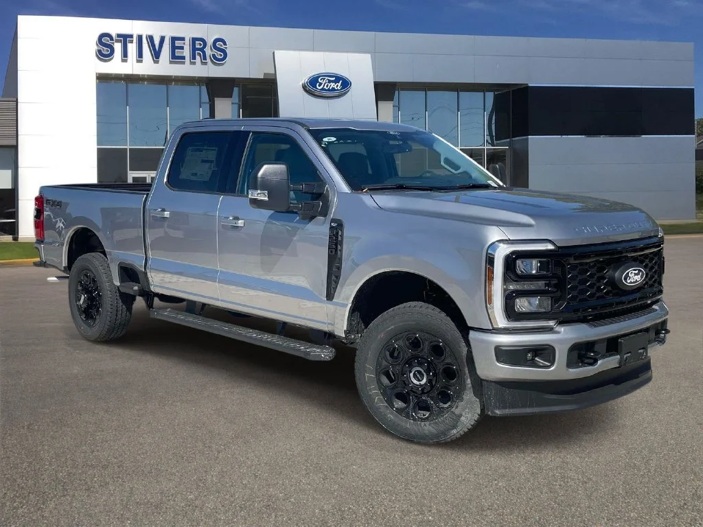 New 2027 Silver Ford XLT image 1