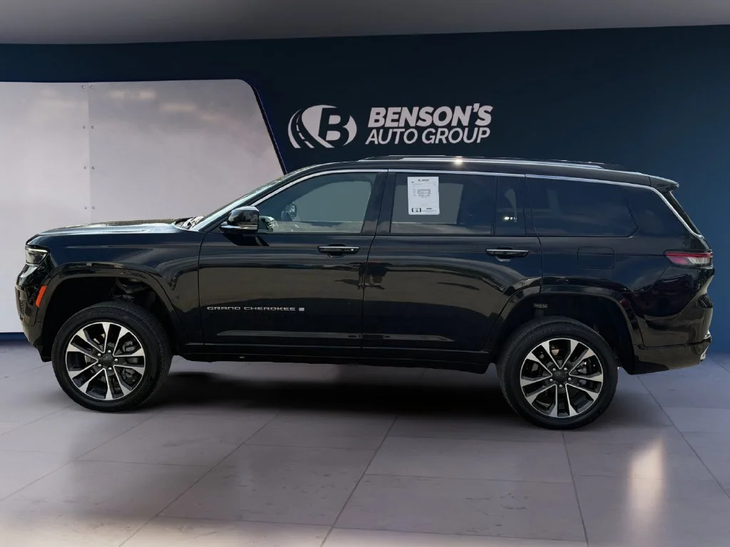 Used 2023 Black Jeep Overland image 2