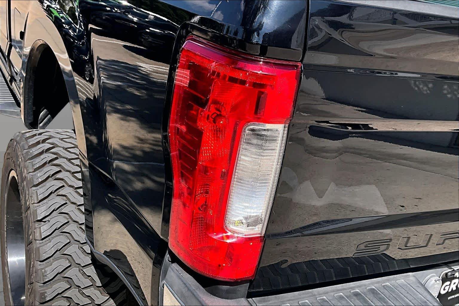 Used 2018 Shadow Black Ford XL image 27