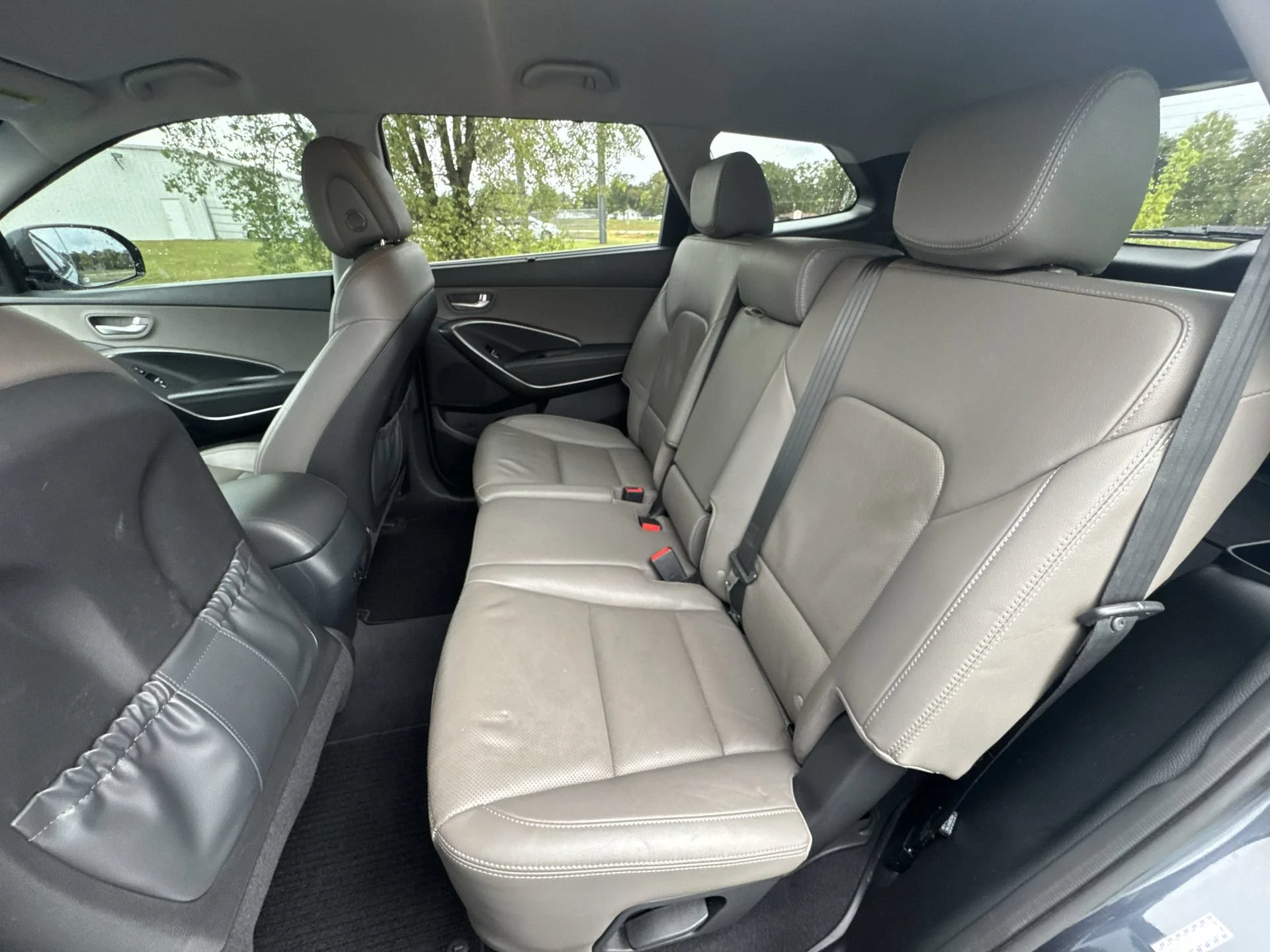 Used 2018 Night Sky Pearl Hyundai SE image 22