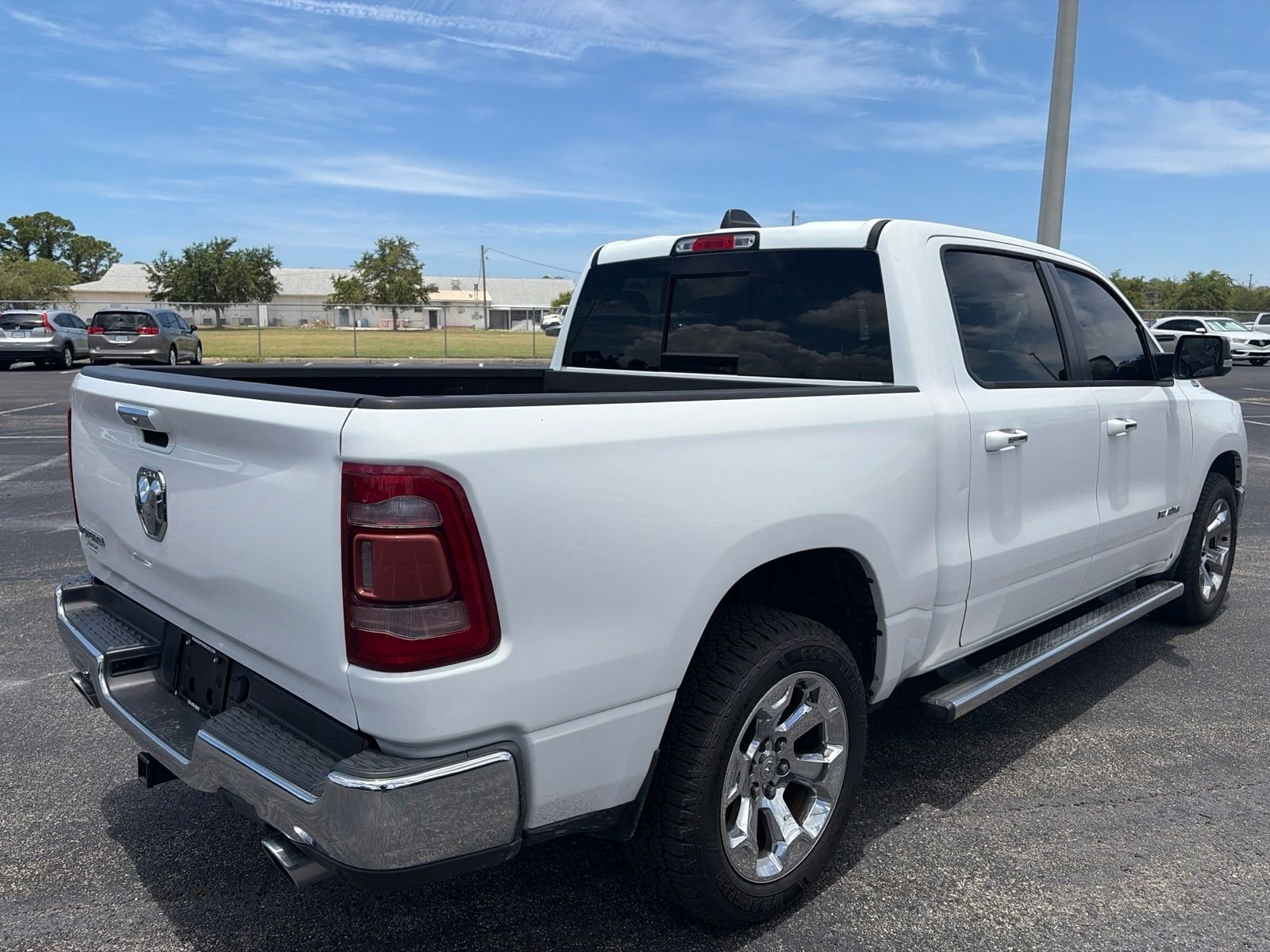 Used 2022 White Ram Big Horn/Lone Star image 7