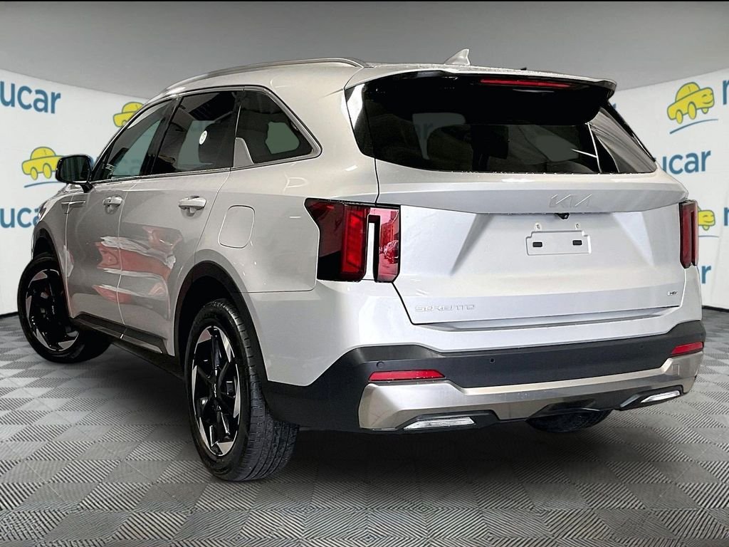 Used 2025 Silver Kia EX image 4