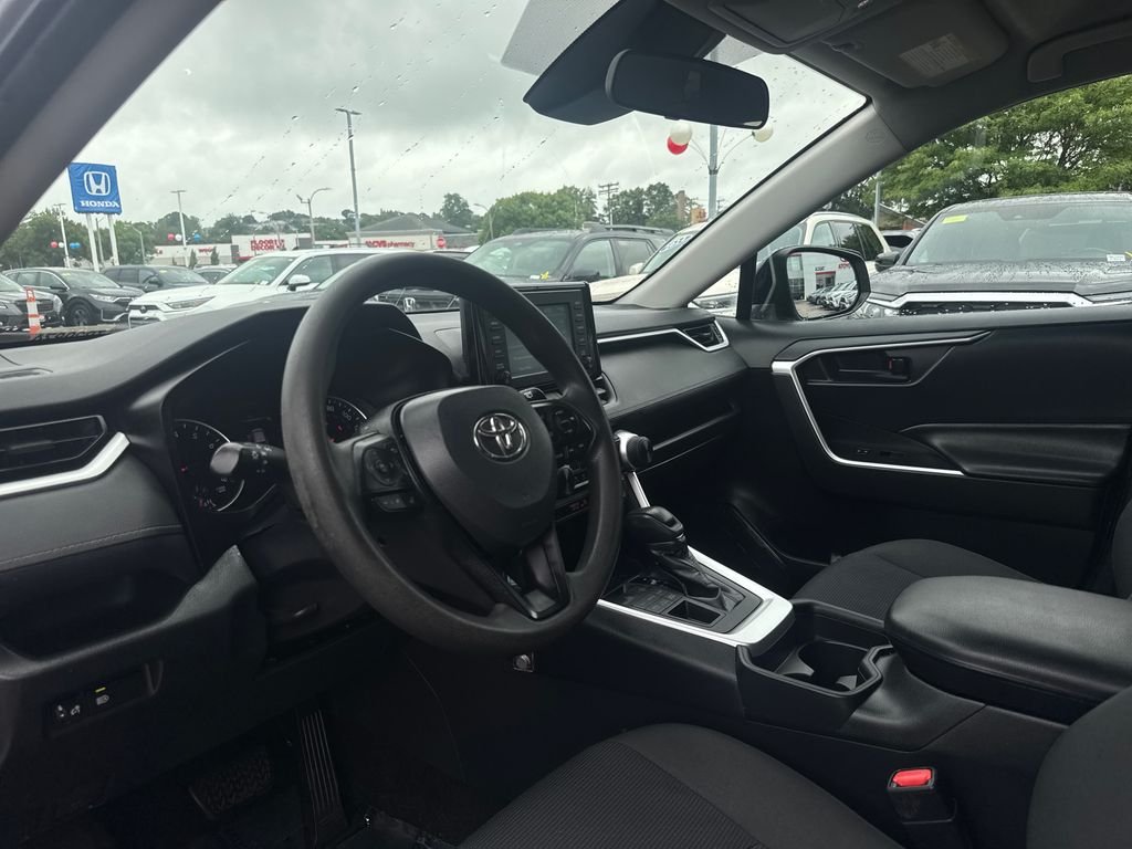Used 2019 Silver Toyota LE image 14