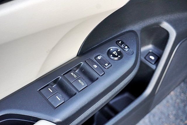 Used 2018 Purple Honda LX image 29