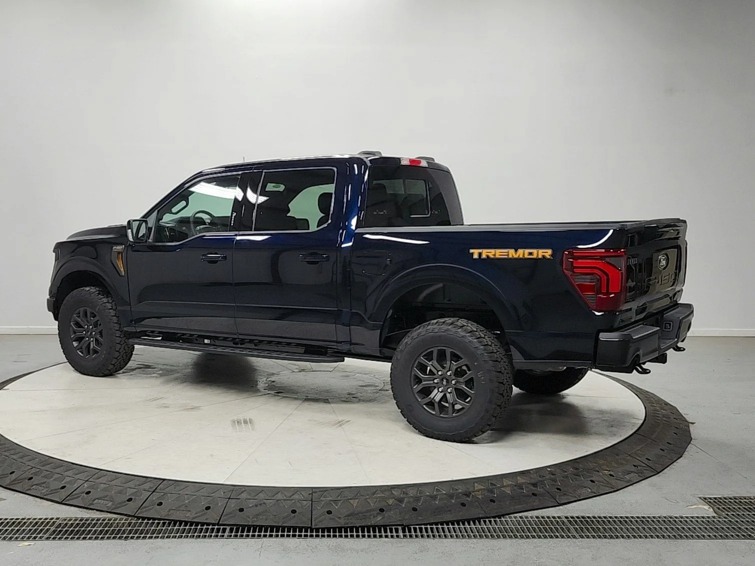 New 2026 Blue Ford Tremor image 5