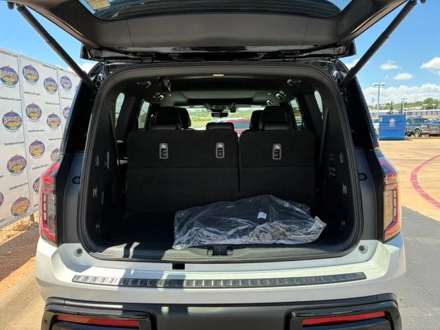 New 2026 Aspen White/Super Black Nissan PRO-4X® image 6