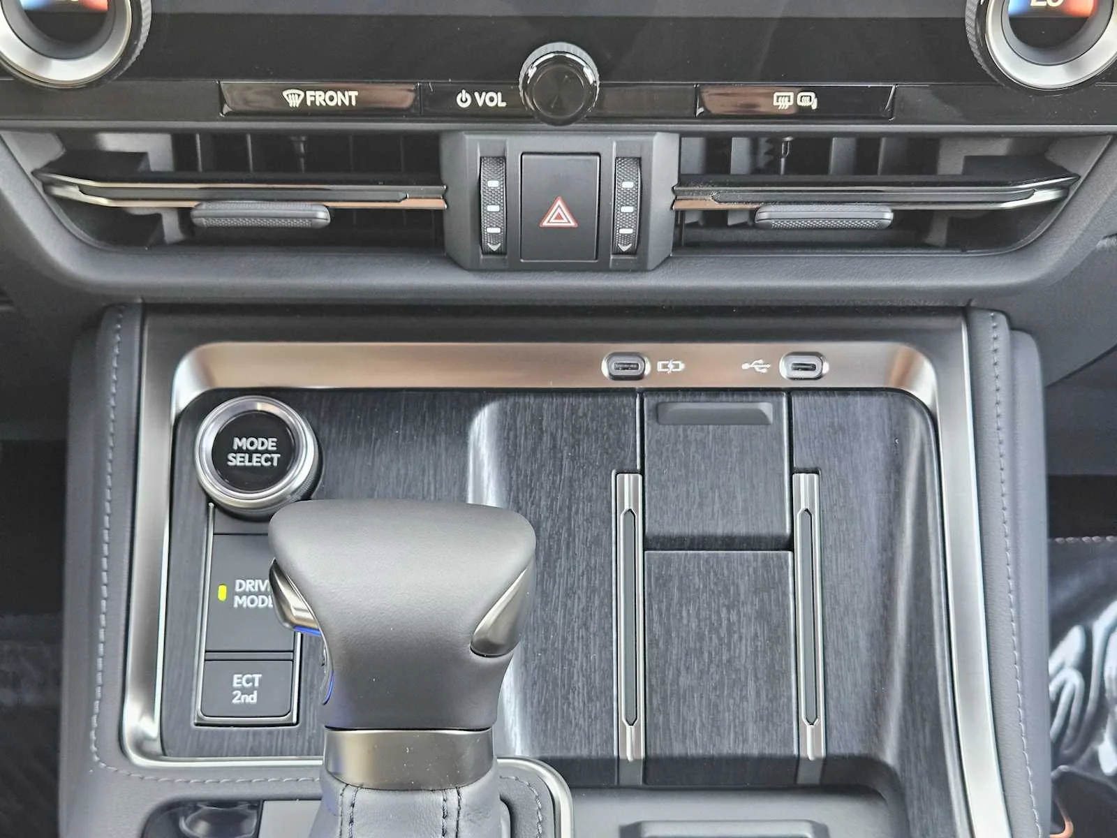 Certified Used 2026 GRAPHITE BLACK GF. Lexus Luxury image 13