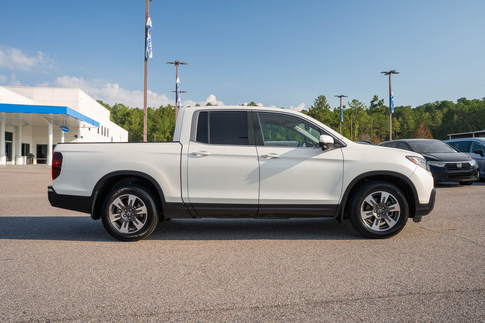 Used 2017 White Honda RTL-T image 8