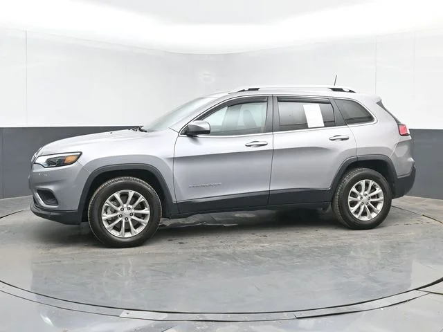 Used 2019 Billet Silver Metallic Clearcoat Jeep Latitude image 6