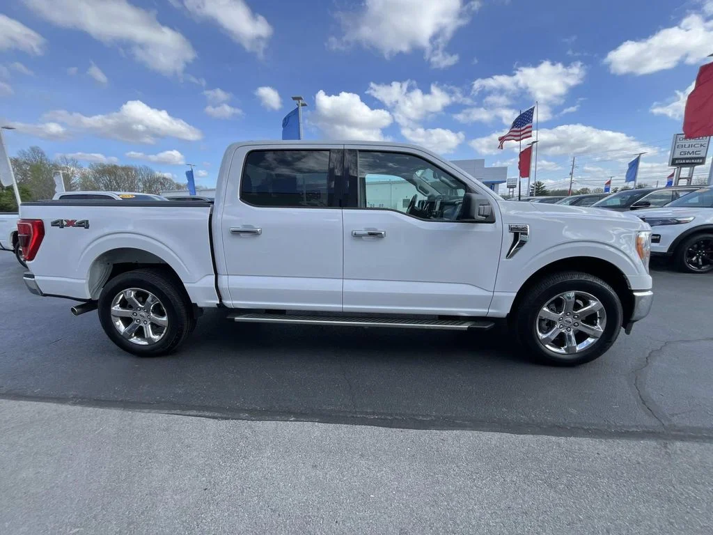 Used 2022 Oxford White Ford XLT image 8