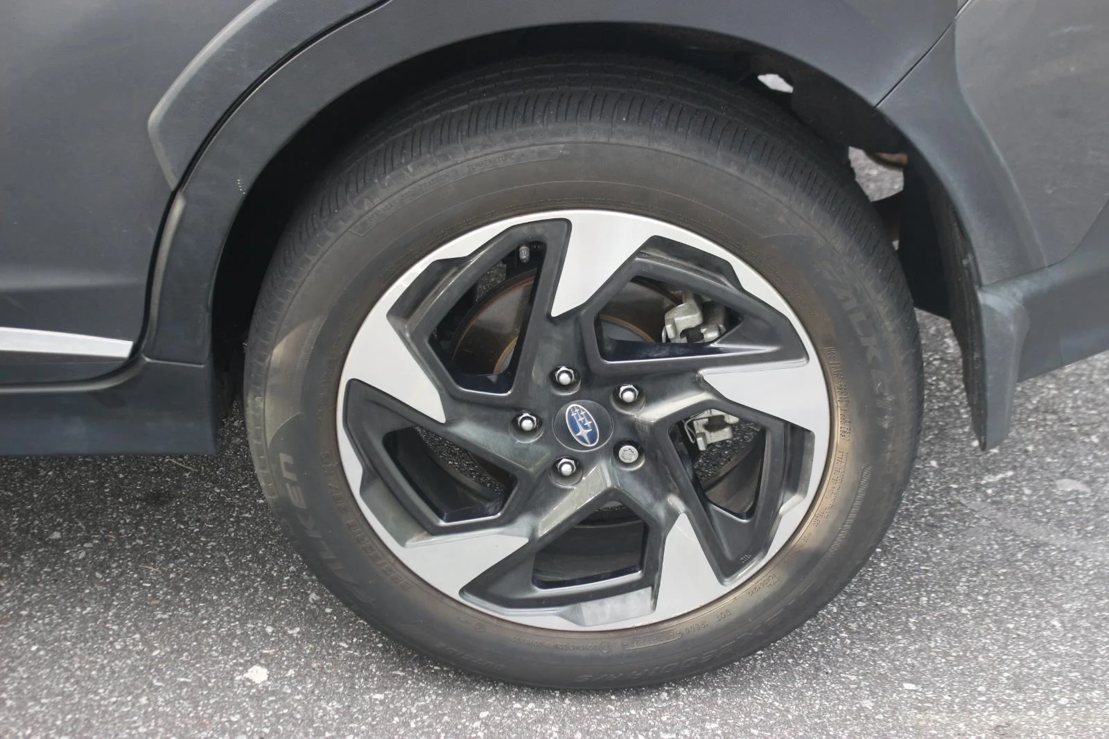 Used 2024 Grey Subaru Limited image 33
