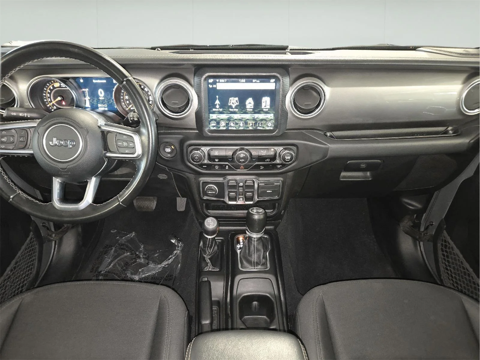 Used 2020 Billet Silver Metallic Jeep Sahara image 29