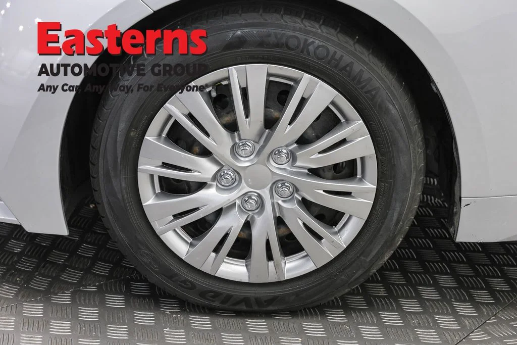 Used 2022 Silver Toyota LE image 31