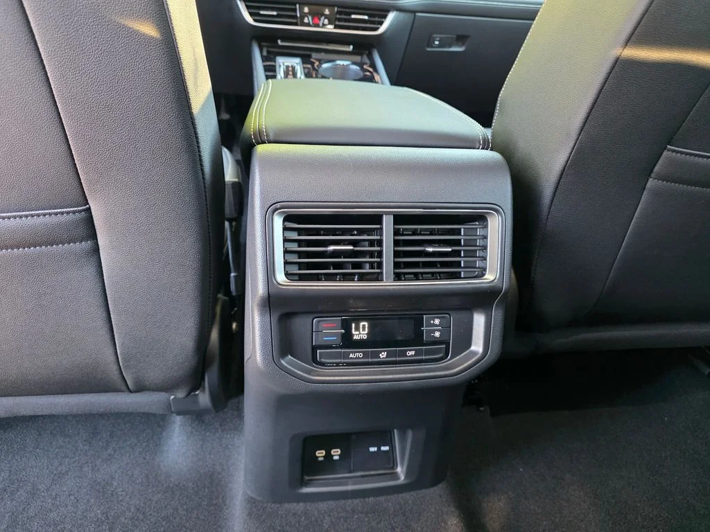 New 2026 Pure Gray Volkswagen 2.0T SE w/Technology image 29