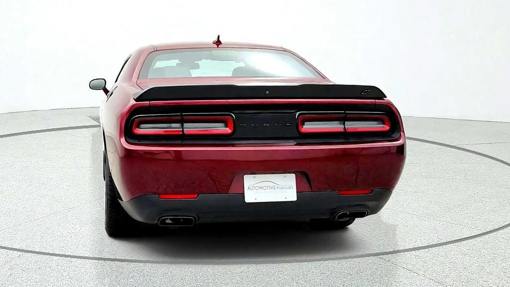 Used 2023 Octane Red Pearlcoat Dodge SXT AWD image 6