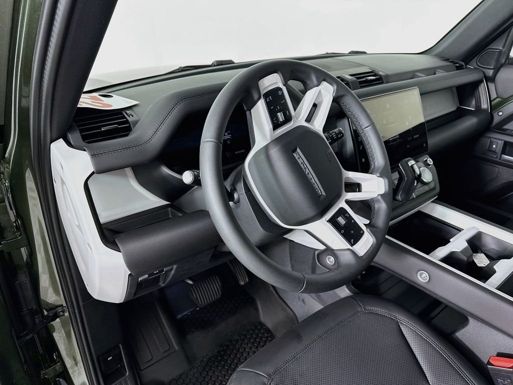 New 2026 Woolstone Green Land Rover S image 4