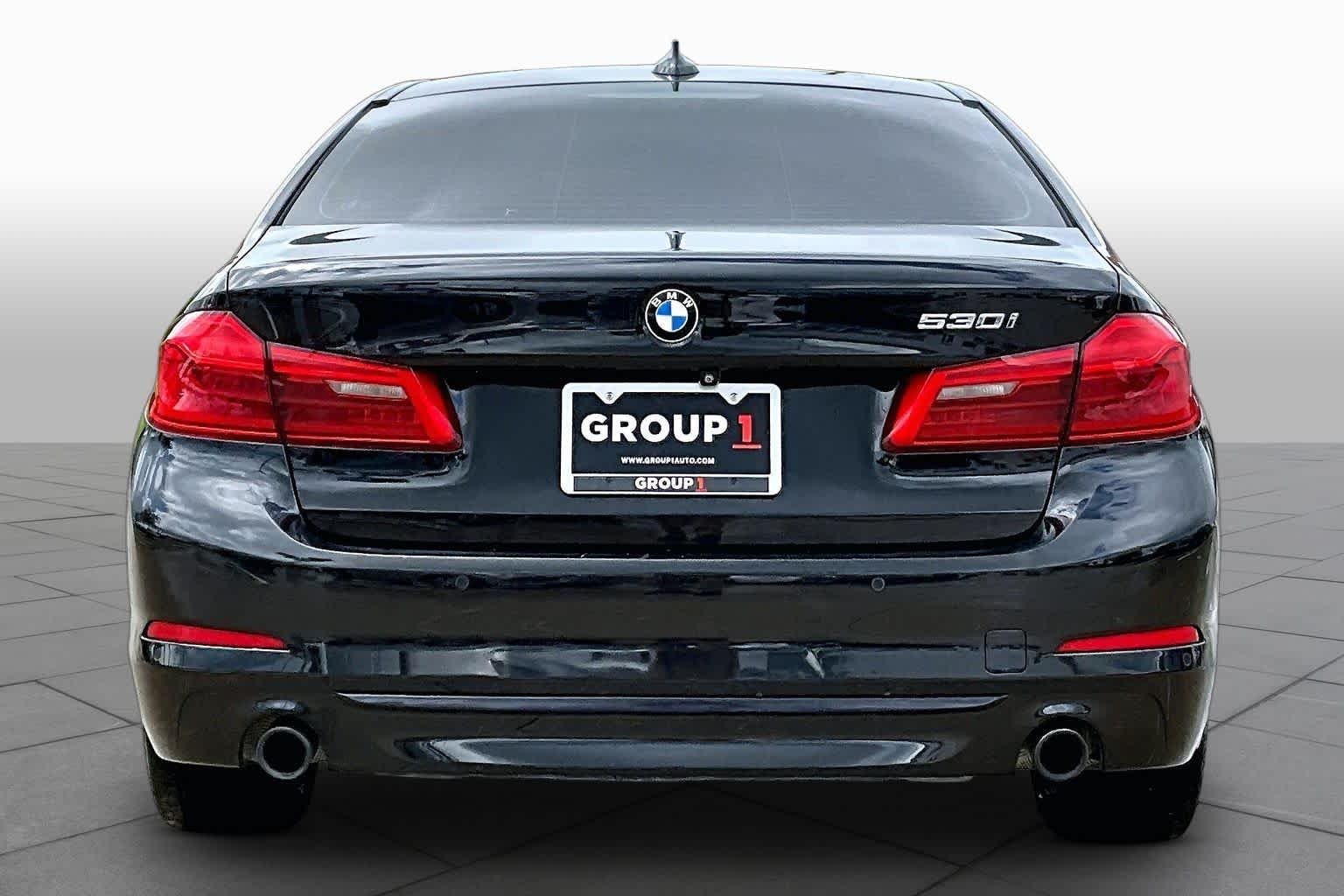 Used 2020 Black Sapphire Metallic BMW 530i image 5