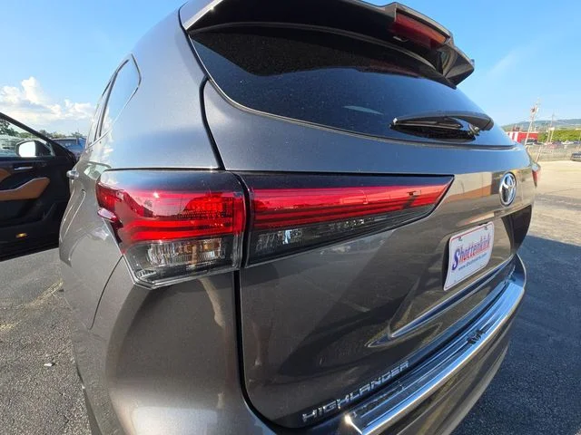 Used 2023 Gray Toyota Platinum image 29