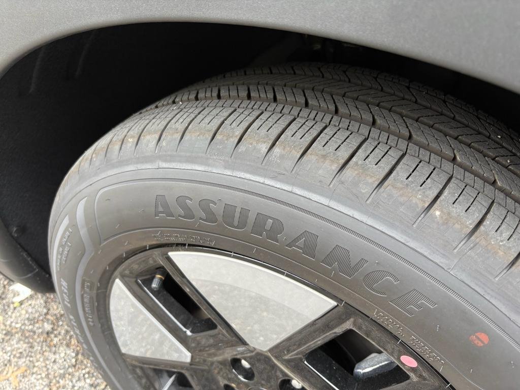 New 2026 Ecotronic Gray Hyundai SEL image 10