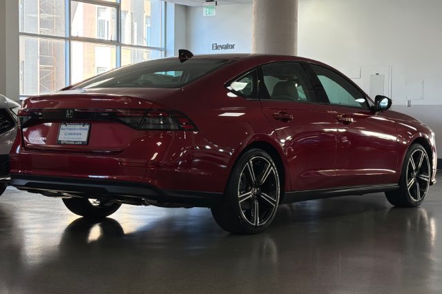 New 2026 Radiant Red Metallic Honda SE image 4
