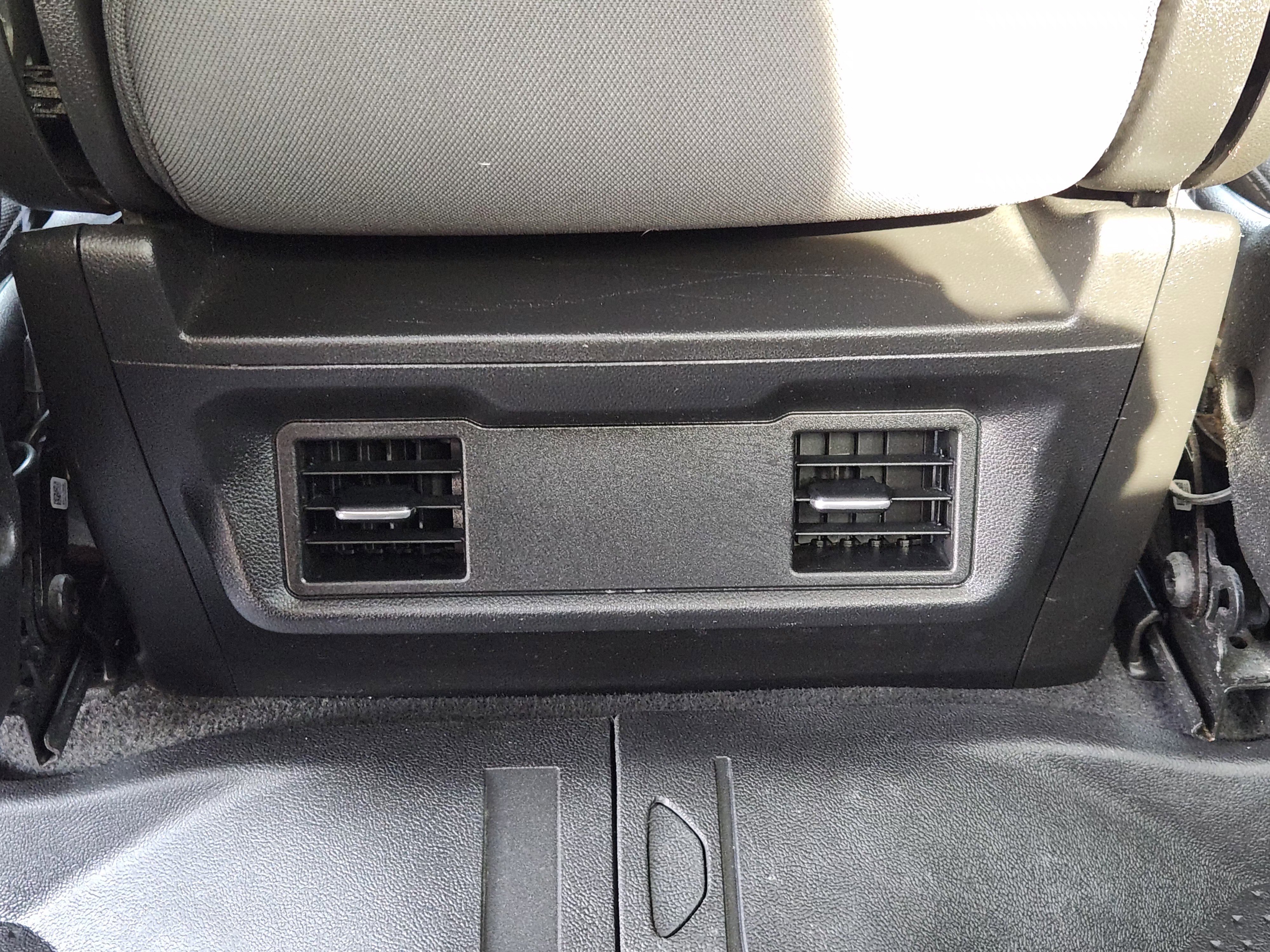 Used 2022 Summit White Chevrolet LT image 29