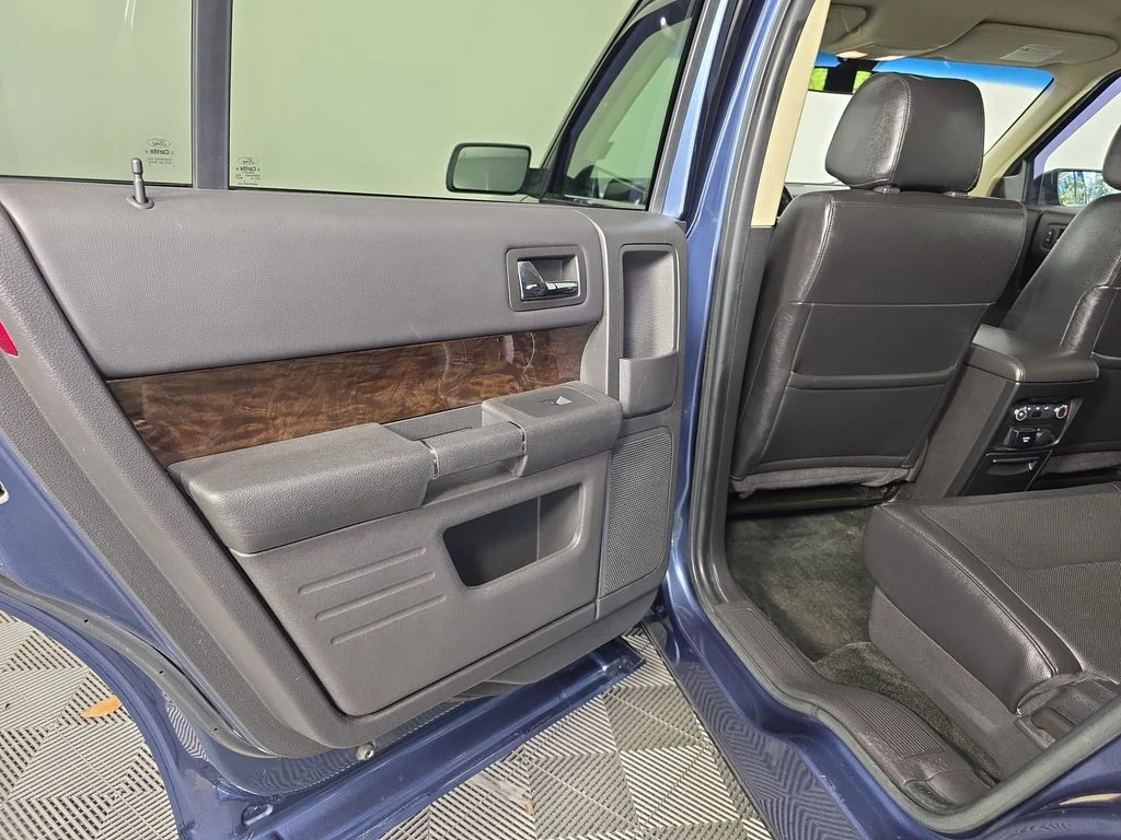 Used 2018 Blue Ford Limited image 26