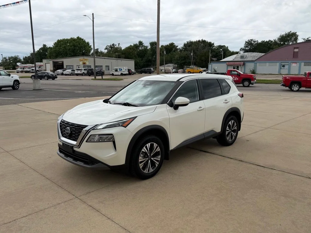 Used 2023 White Nissan SV image 8