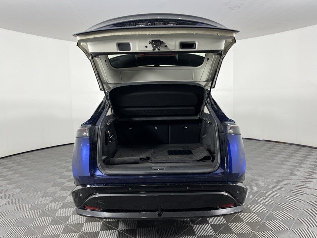 Used 2023 Deep Ocean Blue Pearl/Black Diamond Pearl Nissan ENGAGE image 41