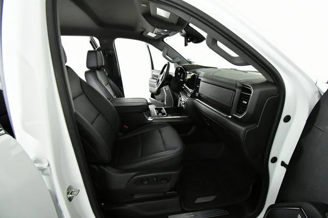 2024 GMC Sierra 3500HD SLT - Photo 23