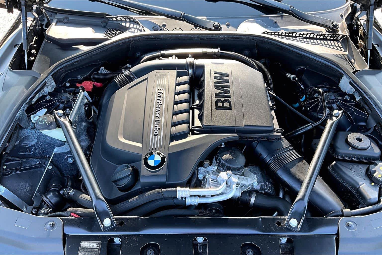 Used 2016 Black Sapphire Metallic BMW 640i xDrive image 33