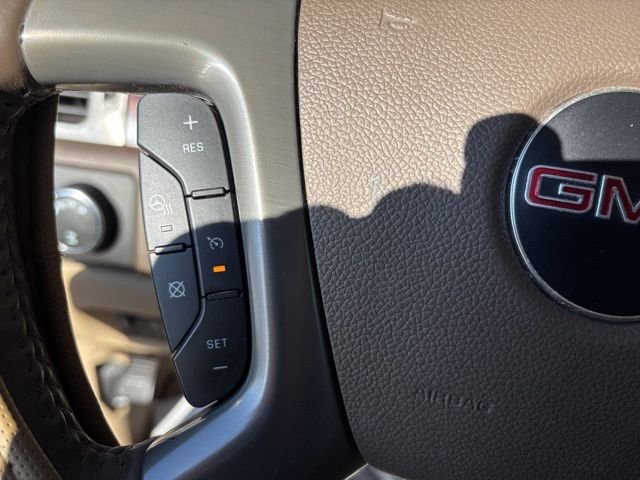 Used 2012 White GMC SLT image 28