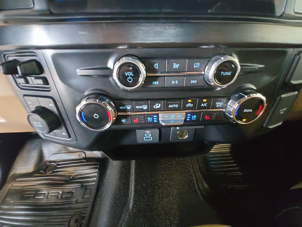 Used 2024 White Ford Lariat image 17