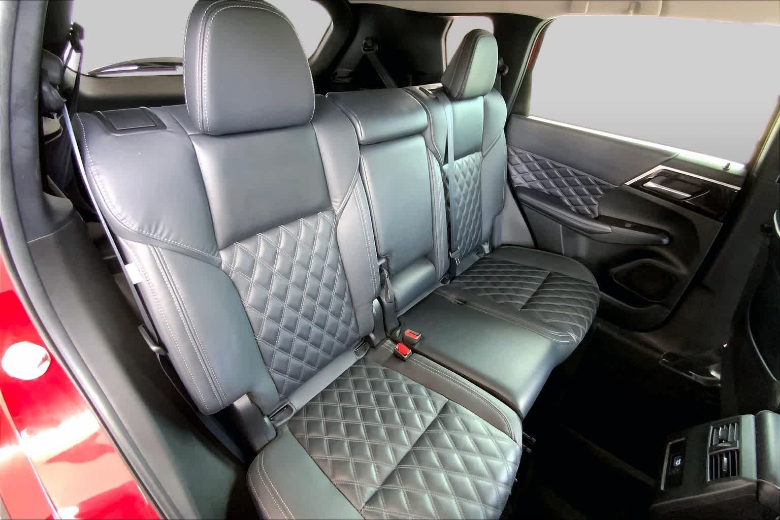Used 2022 Red Diamond Mitsubishi SEL Special Edition image 20