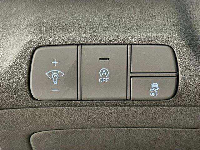 New 2026 Hyundai ELANTRA SE