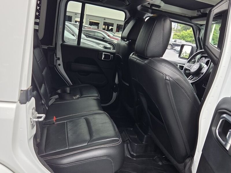 Used 2019 Bright White Clearcoat Jeep Moab image 16