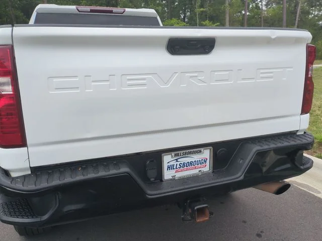Used 2023 White Chevrolet Custom image 22